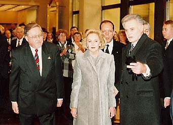 n33.JPG (24866 bytes)